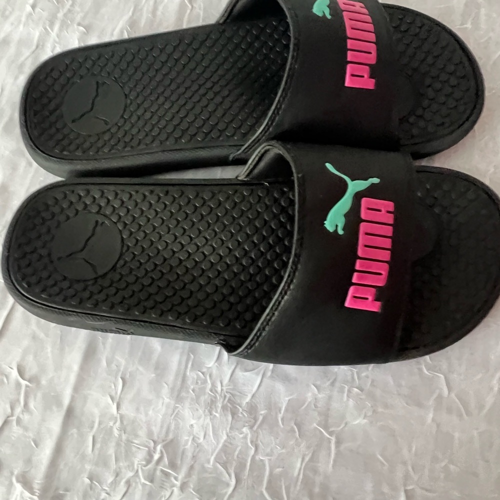 Puma Black Slides with Pink and Teal Logo Woman’s size 7 - Picture 2 of 7